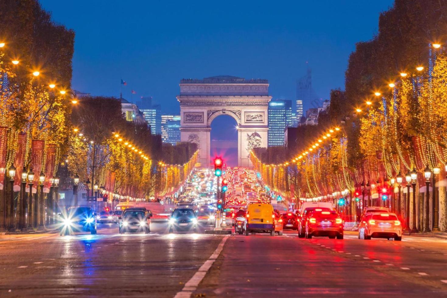 Studio Champs Elysees Tour Eiffel Paris Exterior photo
